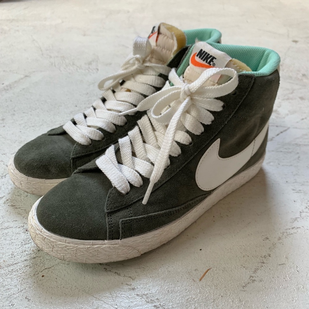 Nike Olive Green Suede Blazer Women’s Size 7
